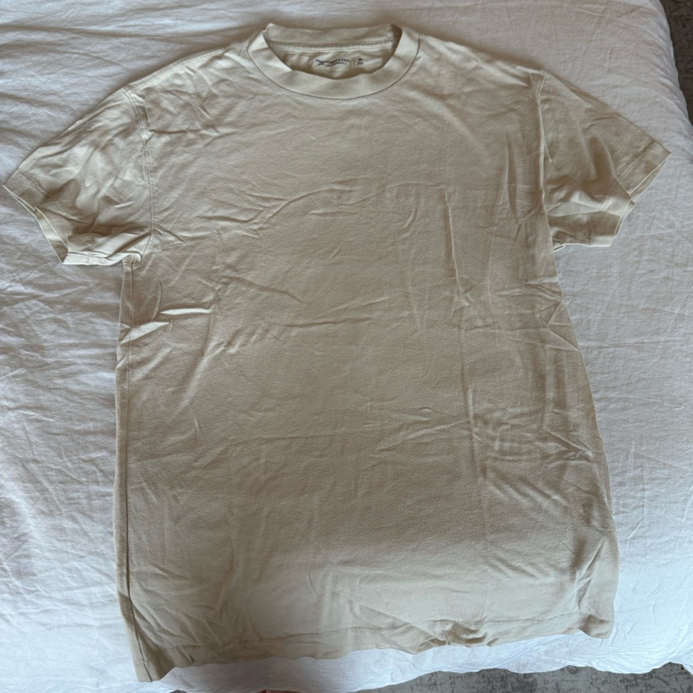 Abercrombie & Fitch Beige Short Sleeve Tee